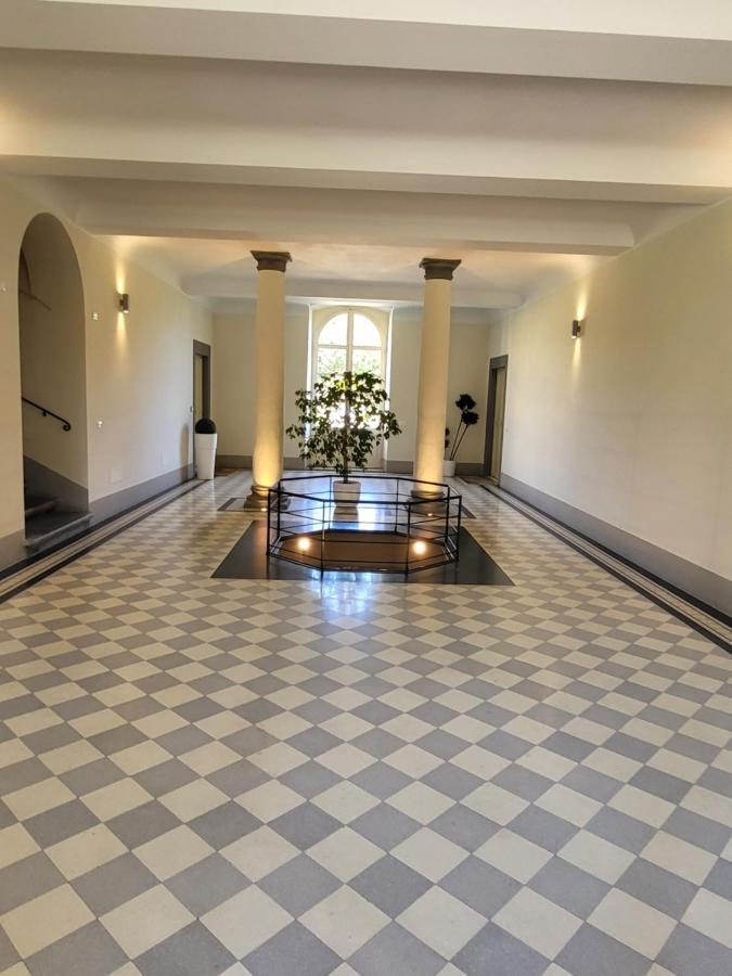 La Villa Apartments - Convenient For Sardinia And Corsica - 4 Beds - Private Parking Included With Camera ลีวอร์โน ภายนอก รูปภาพ